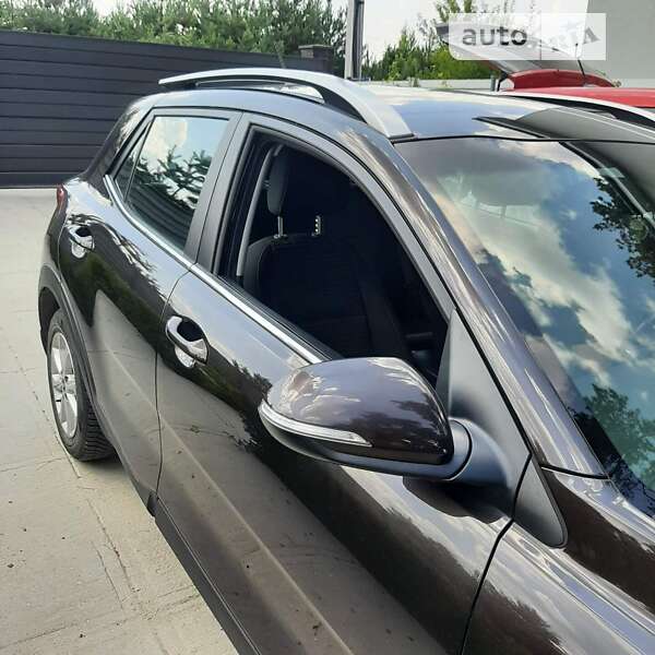 Внедорожник / Кроссовер Kia Stonic 2018 в Киеве