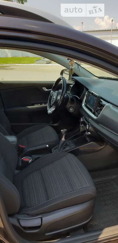 Внедорожник / Кроссовер Kia Stonic 2018 в Киеве