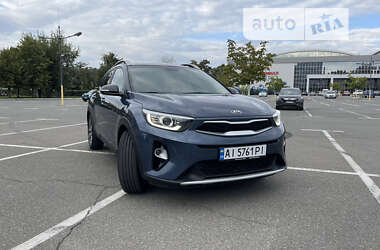 Внедорожник / Кроссовер Kia Stonic 2018 в 