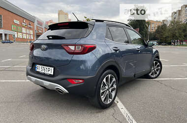 Внедорожник / Кроссовер Kia Stonic 2018 в 