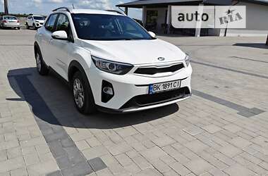 Позашляховик / Кросовер Kia Stonic 2018 в Рівному