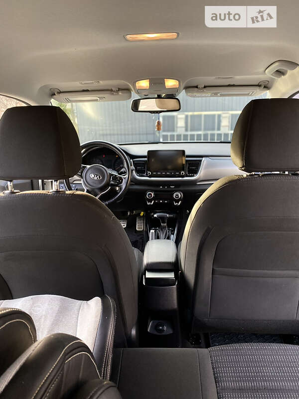 Внедорожник / Кроссовер Kia Stonic 2020 в Ужгороде фото 7 Внедорожник / Кроссовер Kia Stonic 2020 в Ужгороде