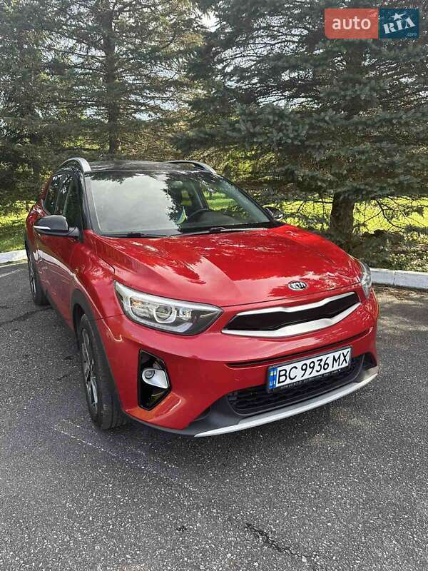 Позашляховик / Кросовер Kia Stonic 2018 в Верхньому Синьовидному