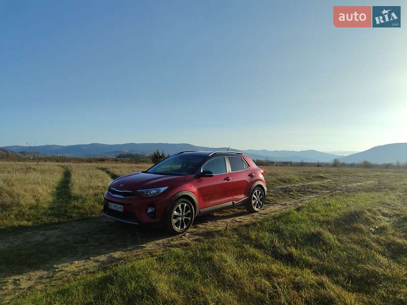 Позашляховик / Кросовер Kia Stonic 2018 в Верхньому Синьовидному