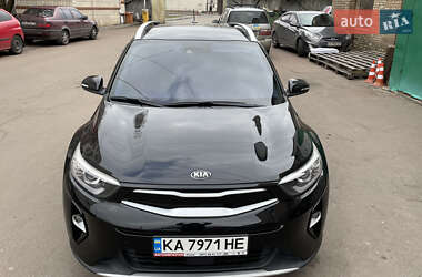 Внедорожник / Кроссовер Kia Stonic 2018 в Киеве