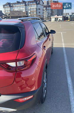Внедорожник / Кроссовер Kia Stonic 2018 в 