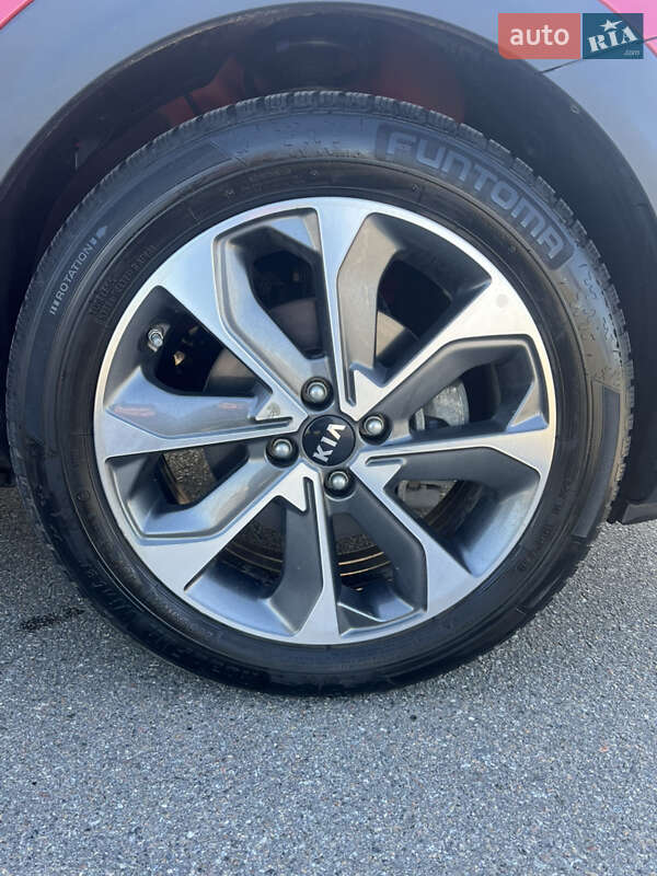 Внедорожник / Кроссовер Kia Stonic 2018 в Киеве фото 9 Внедорожник / Кроссовер Kia Stonic 2018 в Киеве