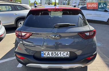 Внедорожник / Кроссовер Kia Stonic 2020 в 