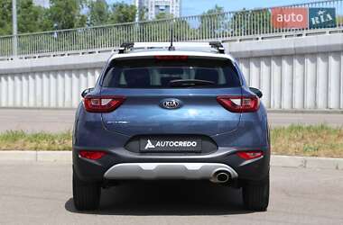 Внедорожник / Кроссовер Kia Stonic 2020 в 