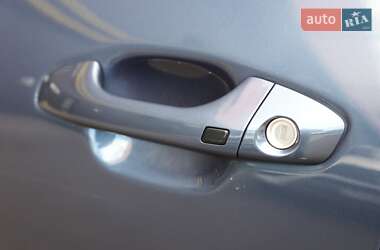 Внедорожник / Кроссовер Kia Stonic 2020 в 