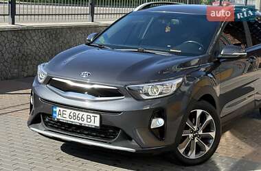 Внедорожник / Кроссовер Kia Stonic 2020 в 