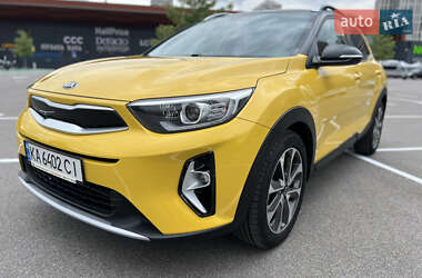 Внедорожник / Кроссовер Kia Stonic 2020 в Киеве