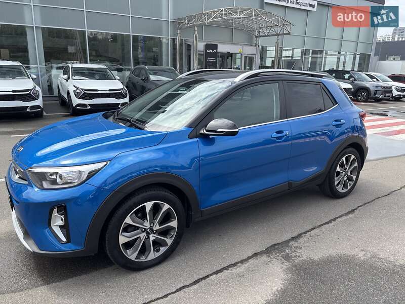 Внедорожник / Кроссовер Kia Stonic 2020 в 
