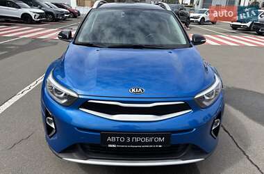 Внедорожник / Кроссовер Kia Stonic 2020 в 