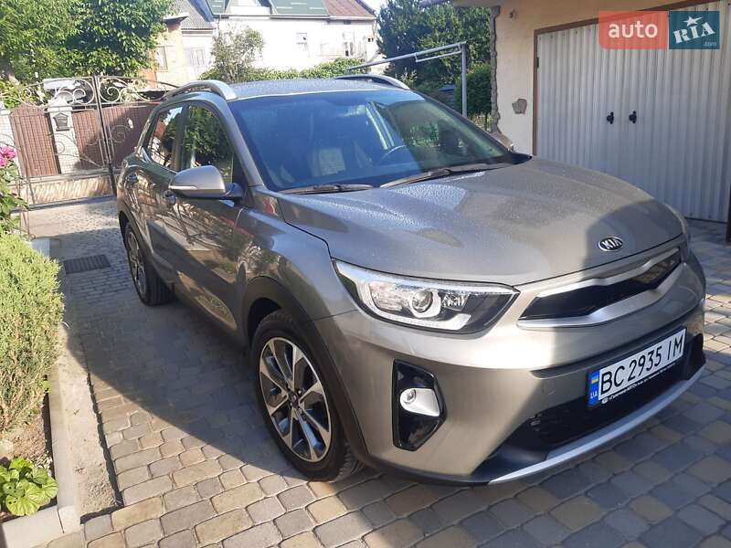 Позашляховик / Кросовер Kia Stonic 2017 в Львові