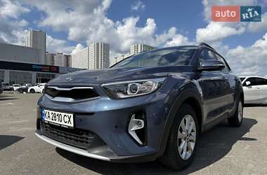Внедорожник / Кроссовер Kia Stonic 2020 в Киеве
