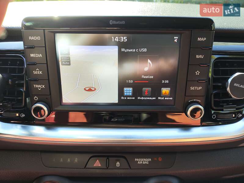 Внедорожник / Кроссовер Kia Stonic 2018 в Харькове