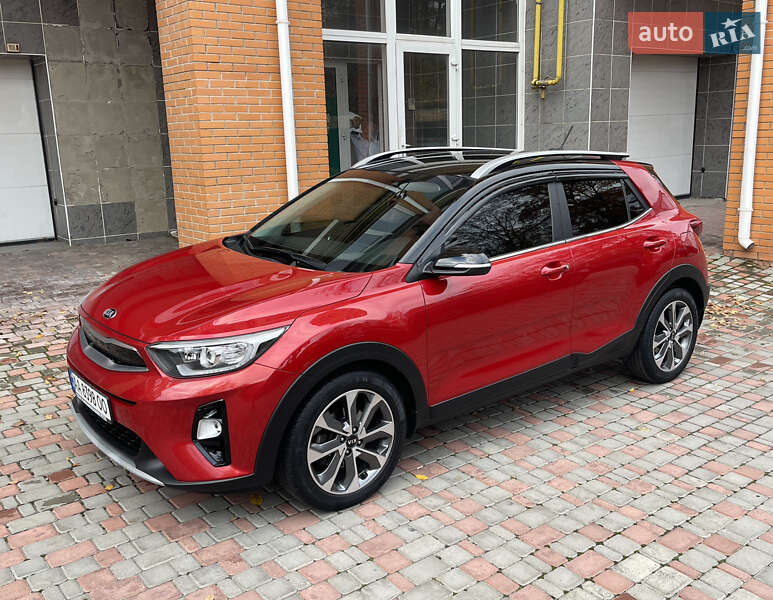 Внедорожник / Кроссовер Kia Stonic 2019 в 