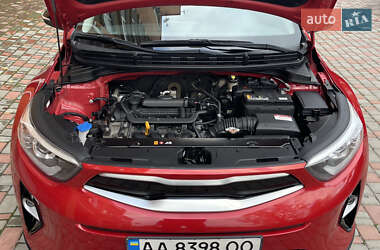Внедорожник / Кроссовер Kia Stonic 2019 в 