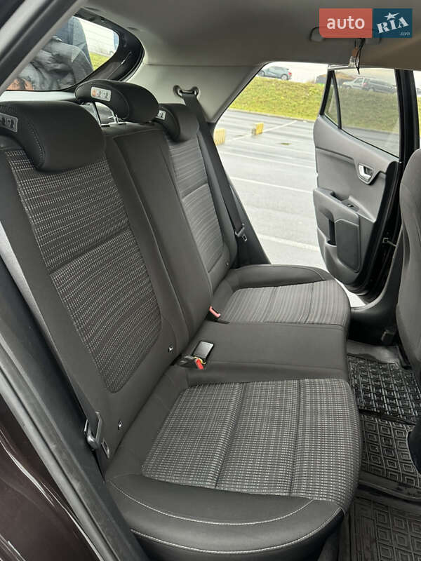 Внедорожник / Кроссовер Kia Stonic 2018 в Львове