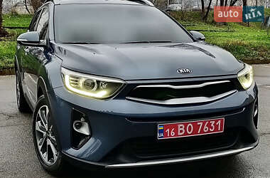 Внедорожник / Кроссовер Kia Stonic 2018 в Киеве