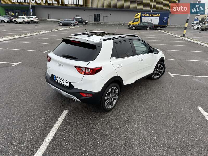 Позашляховик / Кросовер Kia Stonic 2022 в Києві