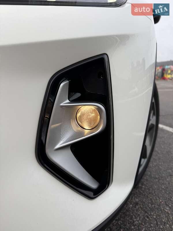 Внедорожник / Кроссовер Kia Stonic 2022 в Киеве