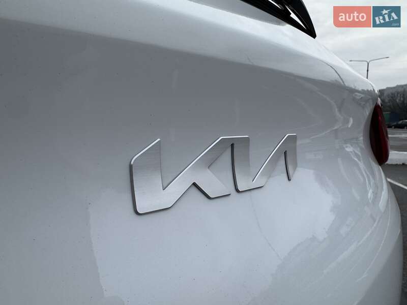 Внедорожник / Кроссовер Kia Stonic 2022 в Киеве