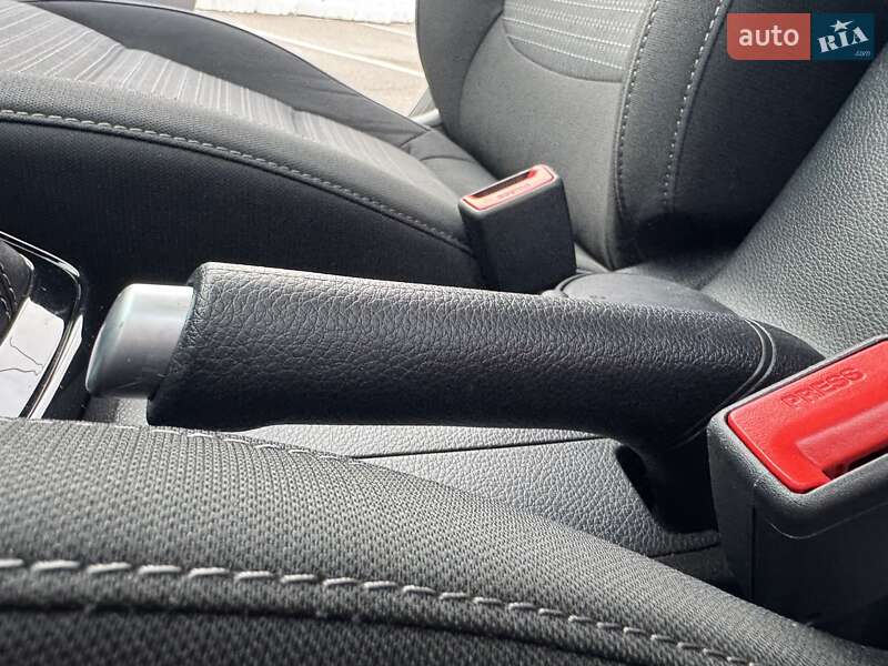 Внедорожник / Кроссовер Kia Stonic 2022 в Киеве