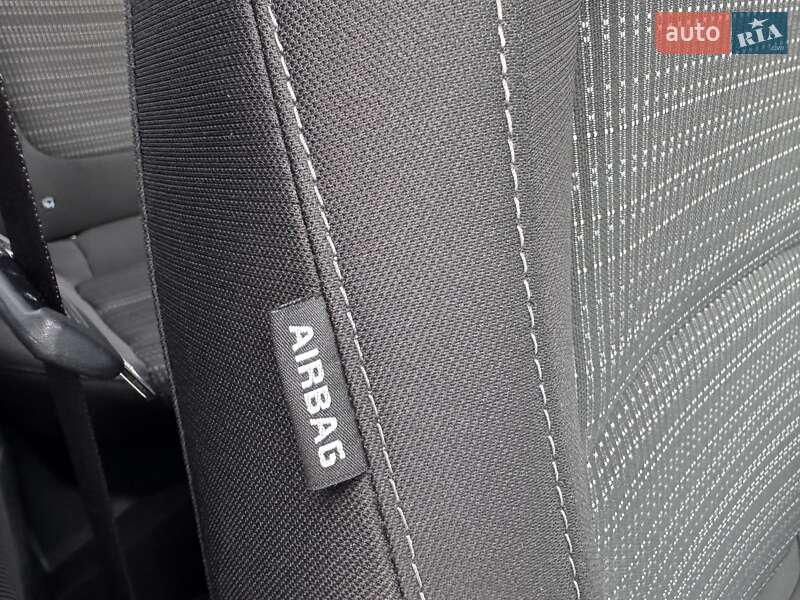 Внедорожник / Кроссовер Kia Stonic 2022 в Киеве