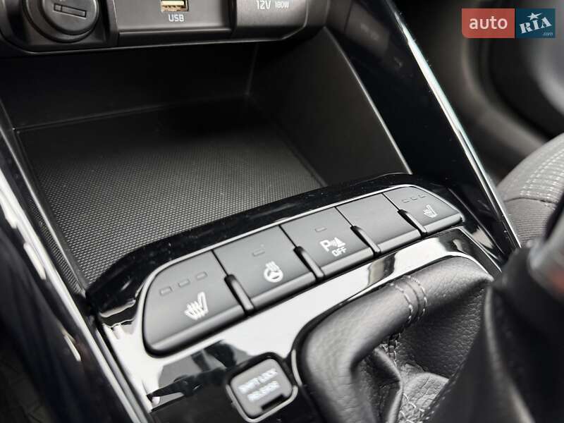 Внедорожник / Кроссовер Kia Stonic 2022 в Киеве