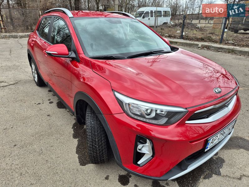 Внедорожник / Кроссовер Kia Stonic 2020 в Запорожье