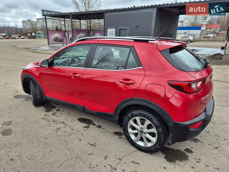 Внедорожник / Кроссовер Kia Stonic 2020 в Запорожье