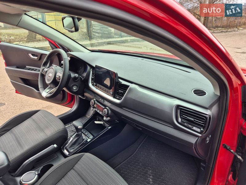 Внедорожник / Кроссовер Kia Stonic 2020 в Запорожье