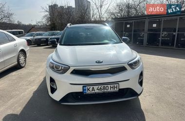Внедорожник / Кроссовер Kia Stonic 2019 в Киеве