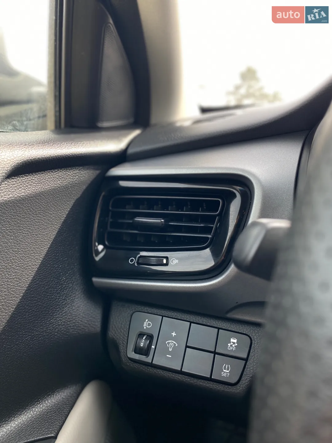 2019 Kia Stonic - мініатюра 122