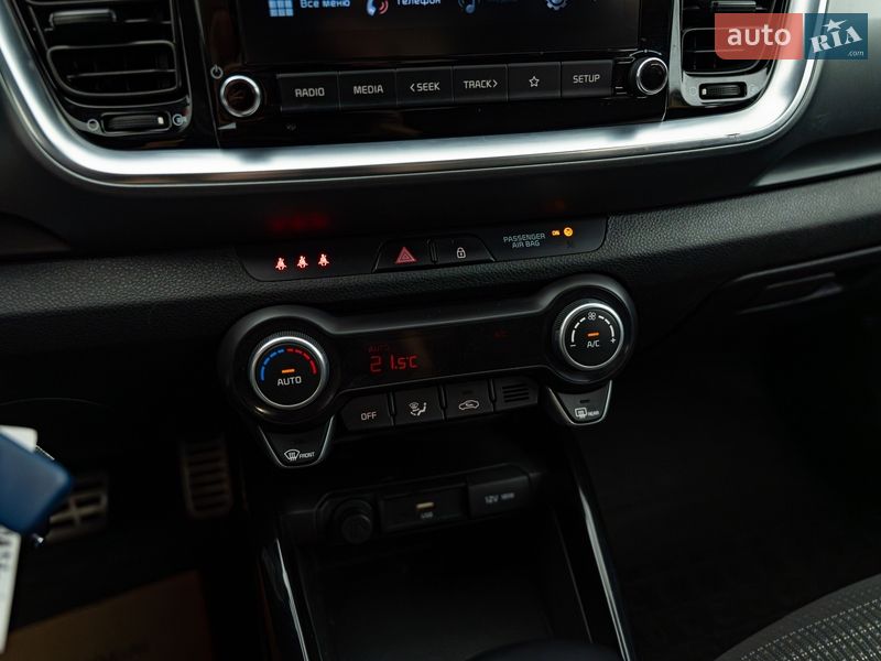Позашляховик / Кросовер Kia Stonic 2020 в Києві