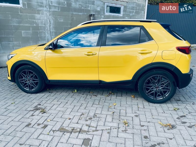 Внедорожник / Кроссовер Kia Stonic 2017 в Виннице