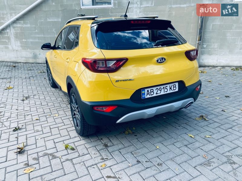 Внедорожник / Кроссовер Kia Stonic 2017 в Виннице