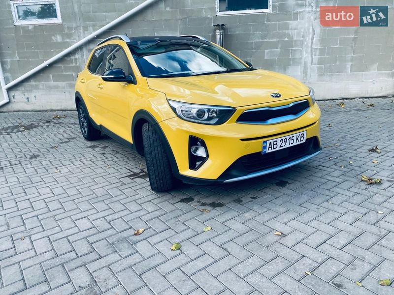 Внедорожник / Кроссовер Kia Stonic 2017 в Виннице