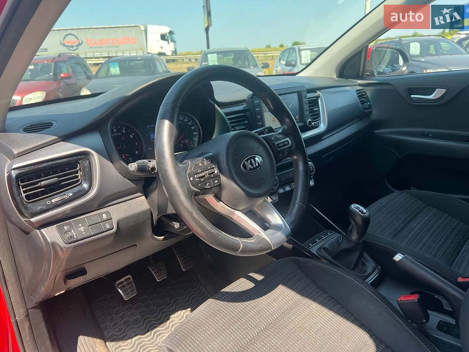 2017 Kia Stonic - мініатюра 19