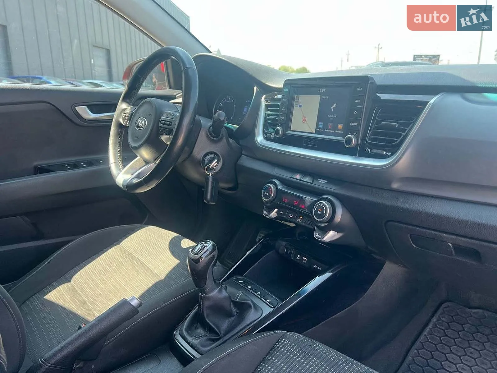 2017 Kia Stonic - мініатюра 43