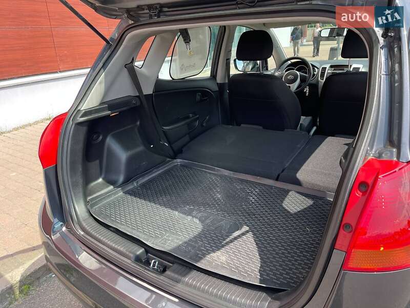 Мікровен Kia Venga 2012 в Києві