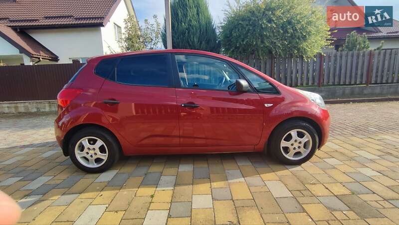 Мікровен Kia Venga 2011 в Львові