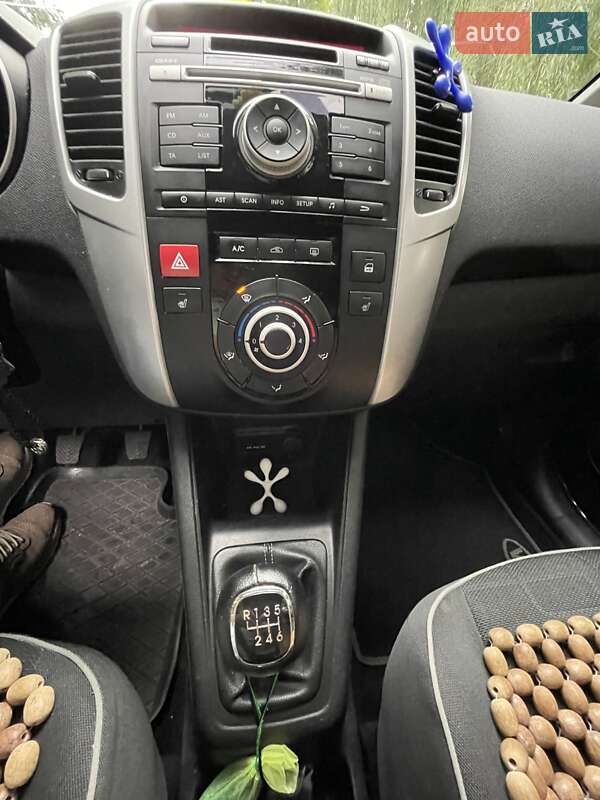 Мікровен Kia Venga 2010 в Чернігові