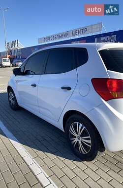 Микровэн Kia Venga 2010 в 