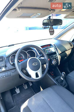 Микровэн Kia Venga 2010 в 