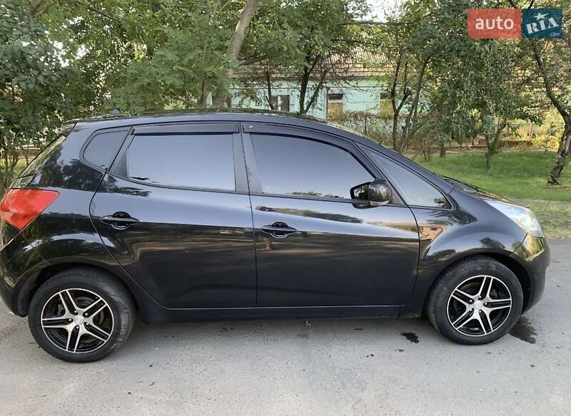 Микровэн Kia Venga 2010 в Николаеве