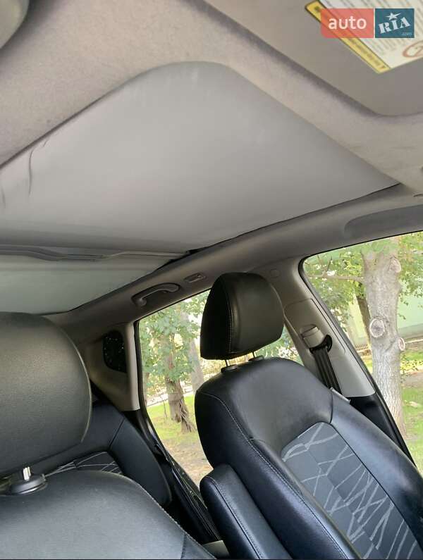 Микровэн Kia Venga 2010 в Николаеве