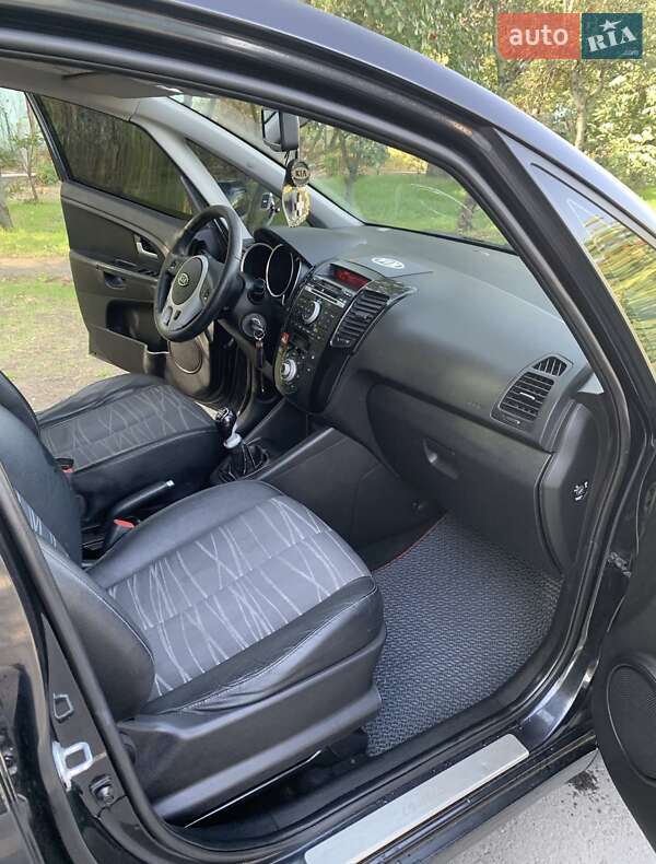 Микровэн Kia Venga 2010 в Николаеве